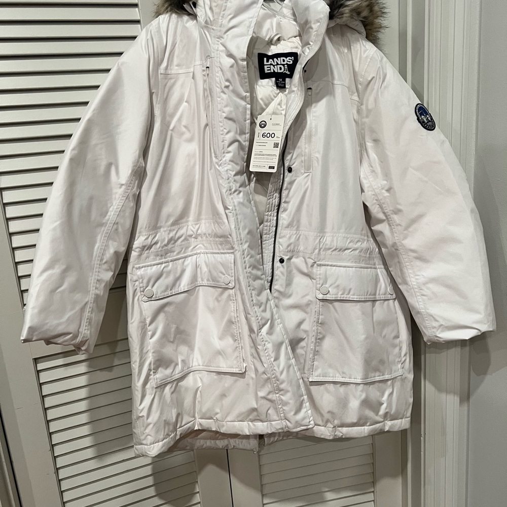 Lands End NEW Ladies White Cold Weather coat !!! Never worn with tags